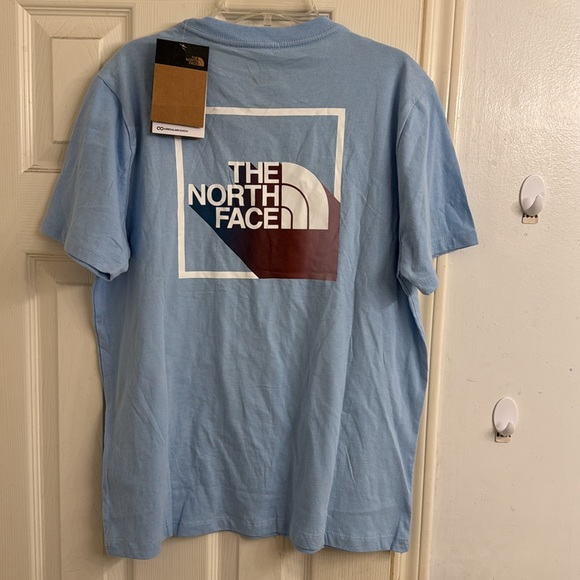 The North Face Women’s Shirt - Picture 3 of 9